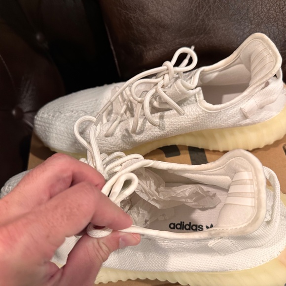 White Yezzy Boost 350 size 12 - Picture 3 of 6